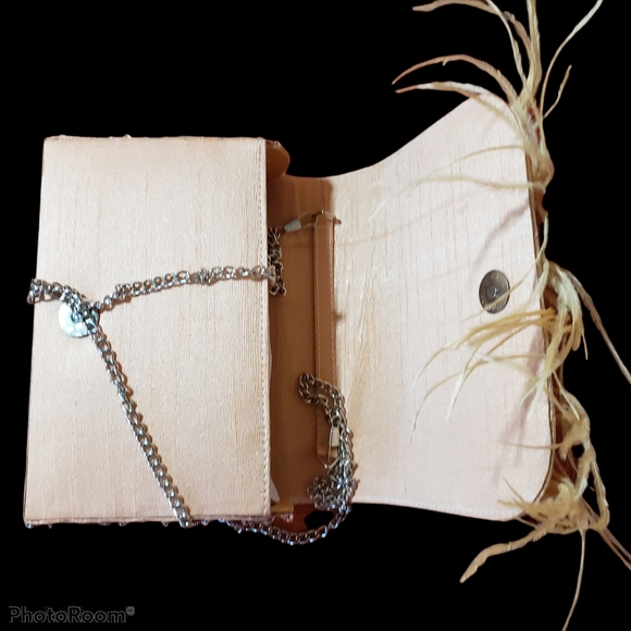 NWT Peach Embroidered Box Clutch - Picture 9 of 10